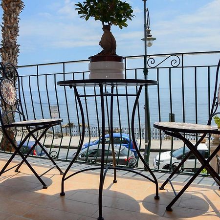 Sun Sea House Taormina Apartment จีอาร์ดีนี นักซอส ภายนอก รูปภาพ