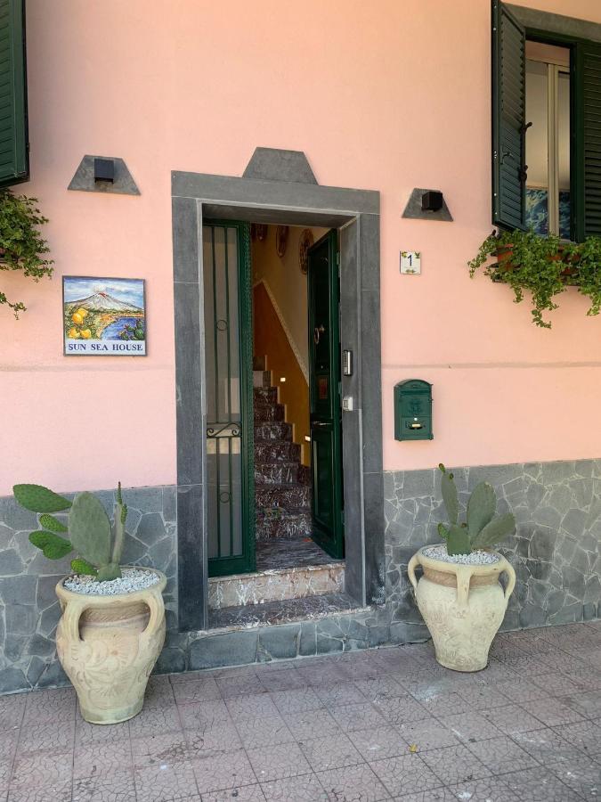 Sun Sea House Taormina Apartment จีอาร์ดีนี นักซอส ภายนอก รูปภาพ