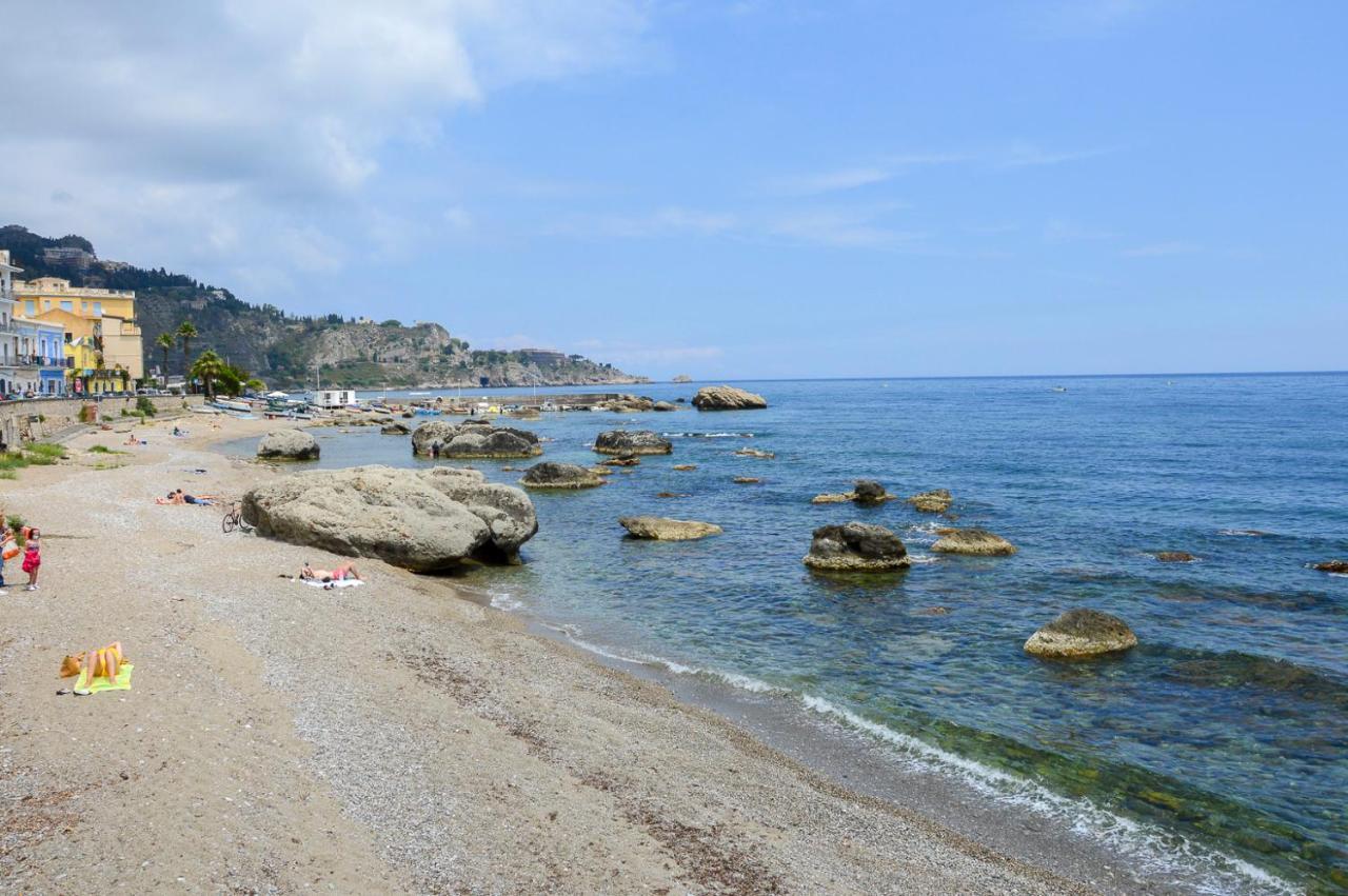 Sun Sea House Taormina Apartment จีอาร์ดีนี นักซอส ภายนอก รูปภาพ